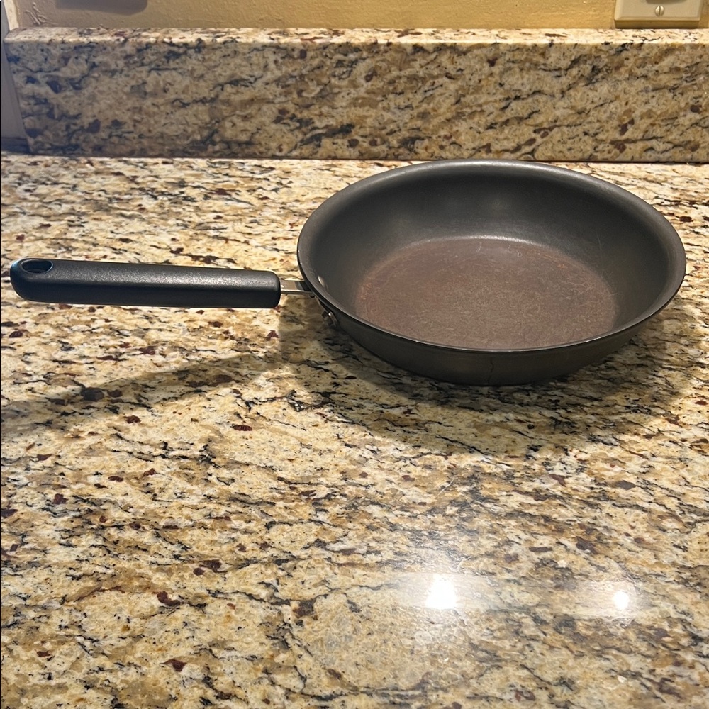 Pampered Chef Professional Non-Stick 10” Black skillet